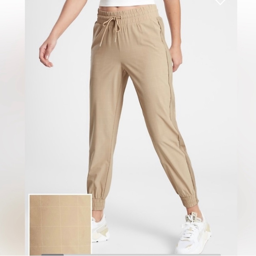 NWOT Athleta Brooklyn Textured Joggers